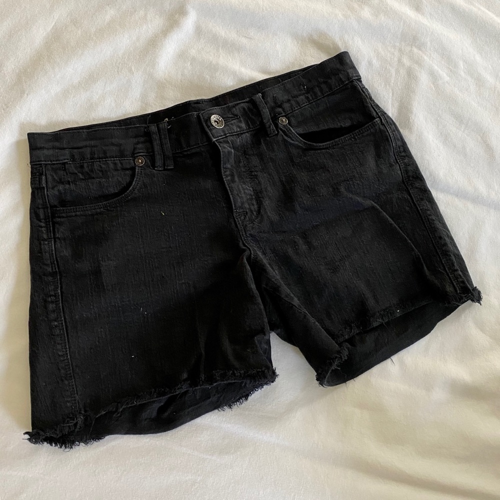 Madewell mid-rise black denim shorts